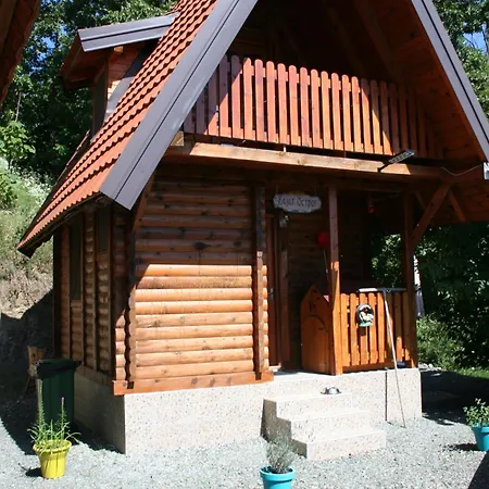 فيلة Seoski Turizam Feniks - Ostrog *